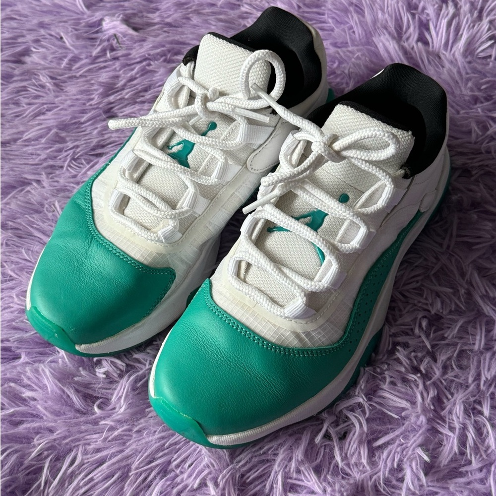 Nike White and Teal Sneakers